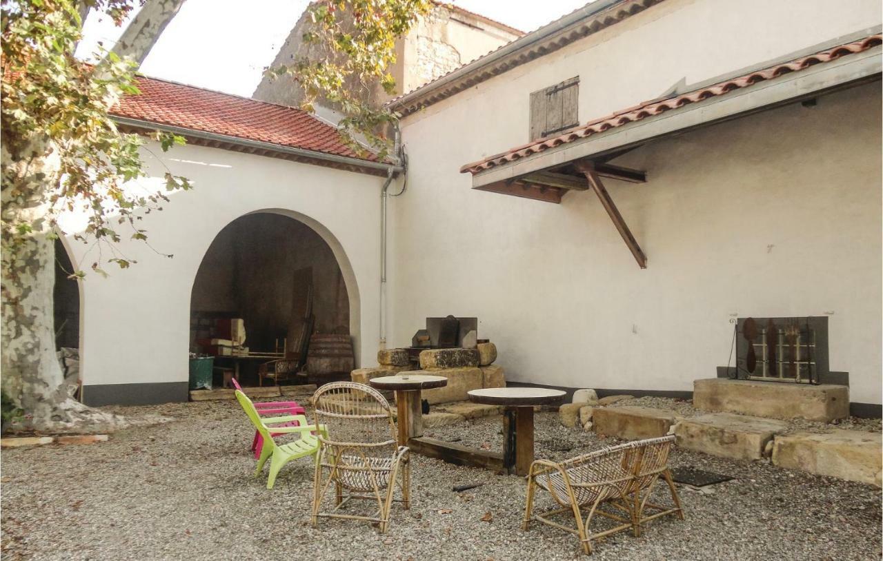 2 Bedroom Amazing Home In Narbonne Extérieur photo